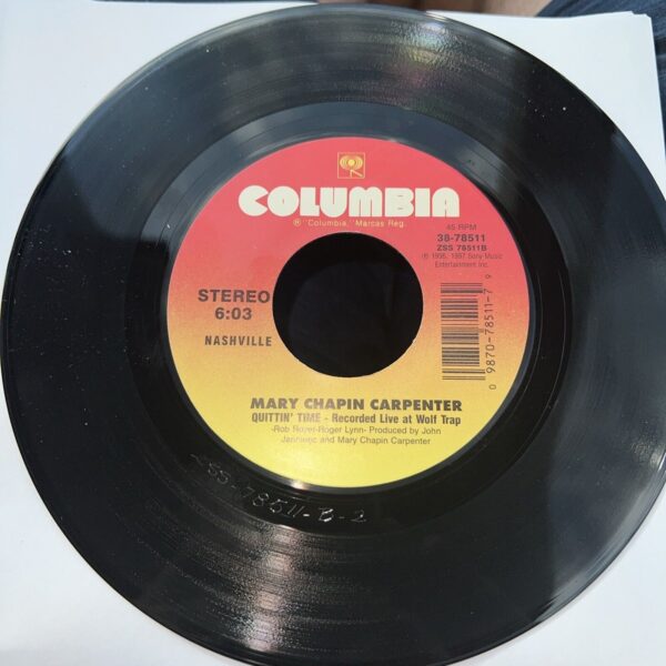 45 rpm record mary- chapin carpenter-heroes and heroines/quittin' time